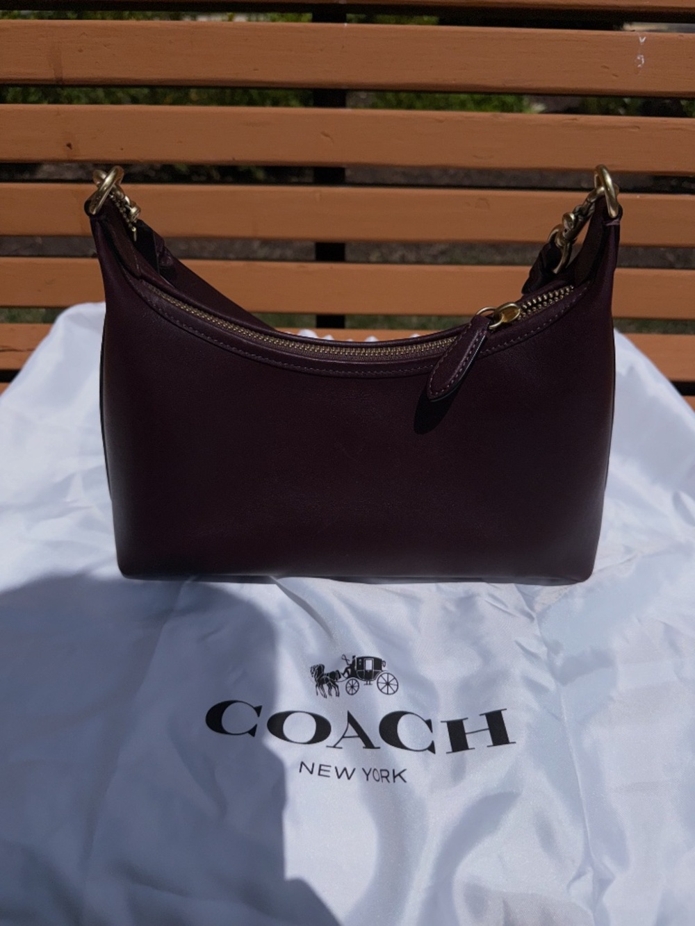 COACH Juliet 25 in Black Current - Picture 7 of 7